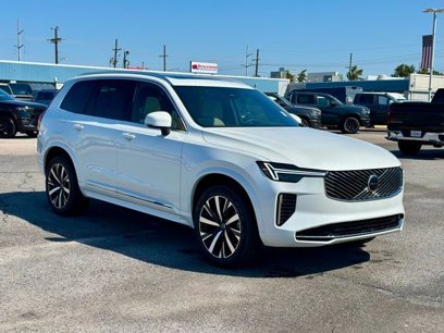 New 2025 Volvo XC90 B6 Core