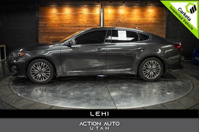 Used 2020 Kia Cadenza Technology
