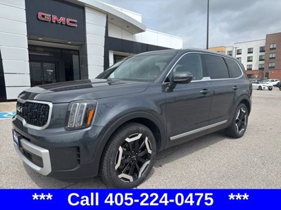 Used 2024 Kia Telluride EX w/ EX Captain's Chair Package