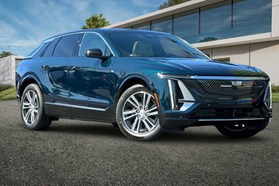 New 2025 Cadillac Lyriq Luxury
