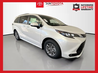 New 2025 Toyota Sienna XLE