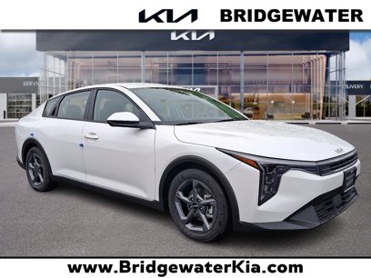 New 2025 Kia K4 LXS