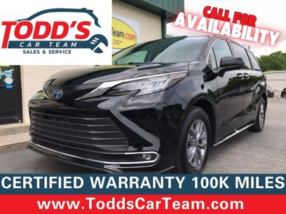 Used 2022 Toyota Sienna XLE