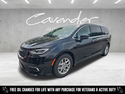 Used 2023 Chrysler Pacifica Touring-L