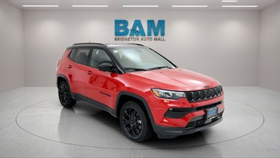 New 2024 Jeep Compass Latitude w/ Convenience Group