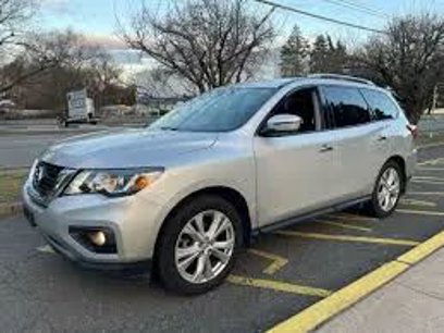 Used 2018 Nissan Pathfinder SV