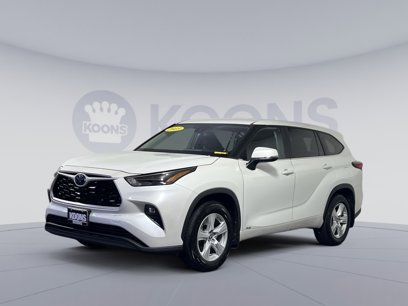 Used 2023 Toyota Highlander LE