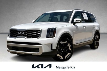Used 2024 Kia Telluride S w/ S Sunroof Package