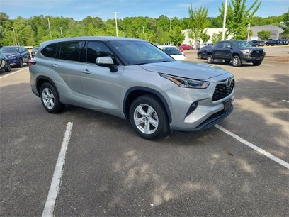 Used 2021 Toyota Highlander LE