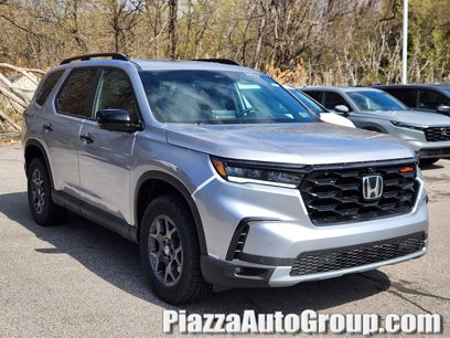 New 2025 Honda Pilot TrailSport