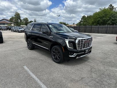 New 2025 GMC Yukon Denali w/ Sun & Power Step Package