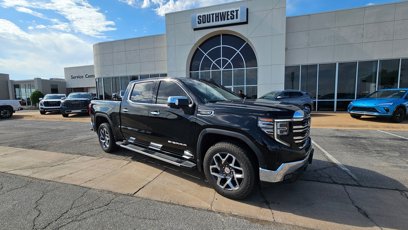 Used 2022 GMC Sierra 1500 SLT w/ SLT Convenience Package