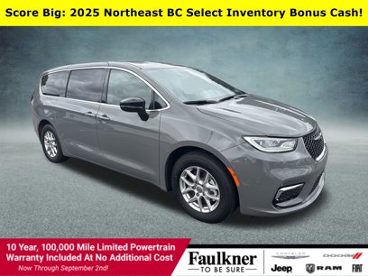 New 2025 Chrysler Pacifica Select