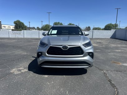 Used 2021 Toyota Highlander XLE