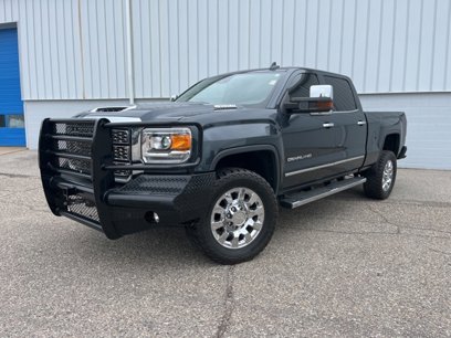 Used 2019 GMC Sierra 2500 Denali w/ Duramax Plus Package