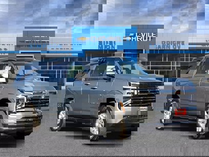 New 2025 Chevrolet Suburban LT w/ Comfort Package