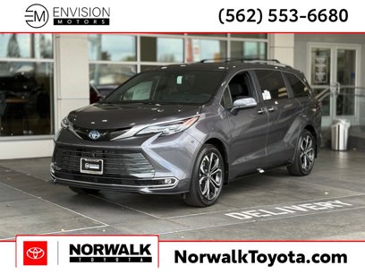 New 2025 Toyota Sienna Platinum