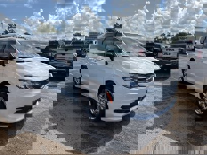 New 2025 Chrysler Voyager LX