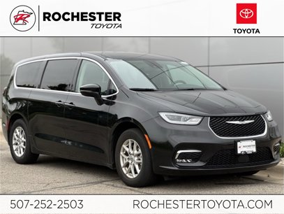 Used 2024 Chrysler Pacifica Touring-L