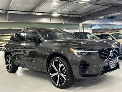 Certified 2022 Volvo XC60 T8 R-Design w/ Advanced Package