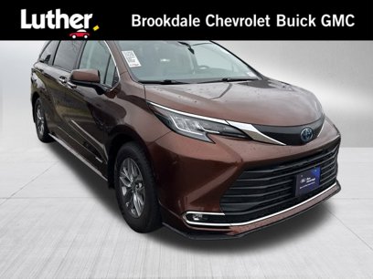 Used 2021 Toyota Sienna XLE