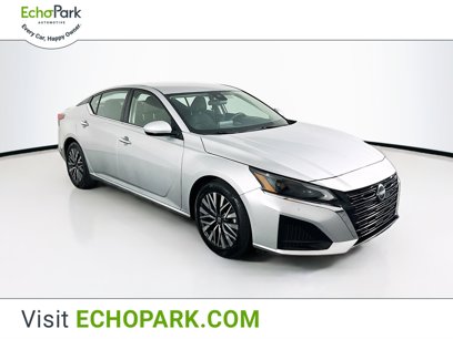 Used 2023 Nissan Altima 2.5 SV