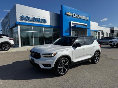 Used 2019 Volvo XC40 T5 R-Design