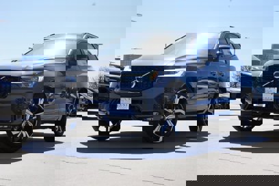 New 2025 Volvo XC60 B5 Ultra w/ Protection Package Premier