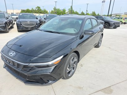 New 2025 Hyundai Elantra SEL