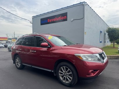 Used 2014 Nissan Pathfinder SV w/ Trailer Tow Package