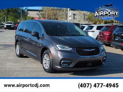 Used 2023 Chrysler Pacifica Touring-L