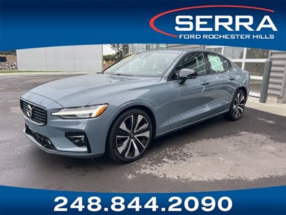 Used 2022 Volvo S60 B5 Momentum w/ Premium Package