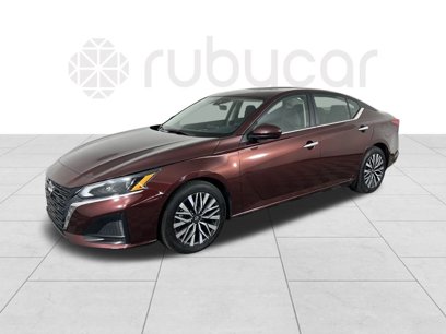 Used 2023 Nissan Altima 2.5 SV