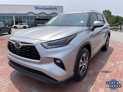 Used 2021 Toyota Highlander XLE