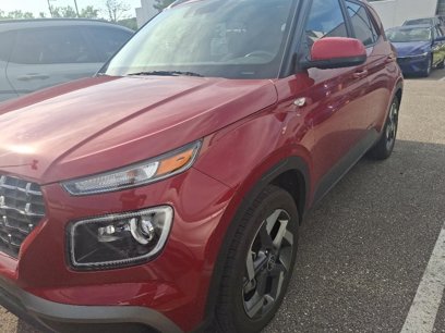 Used 2020 Hyundai Venue SEL w/ Convenience + Premium Package