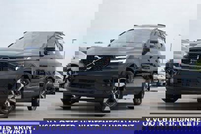 New 2025 Volvo XC40 B5 Plus w/ Protection Package Premier