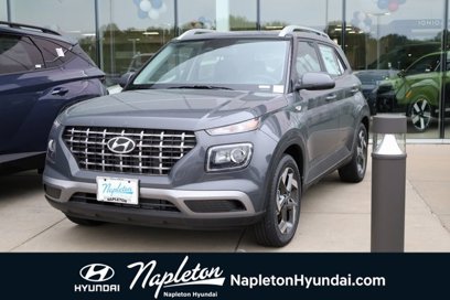 New 2025 Hyundai Venue SEL