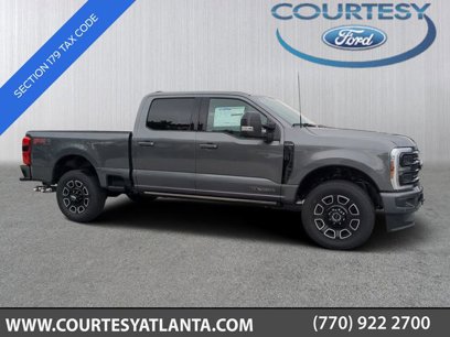 New 2025 Ford F250 Platinum w/ FX4 Off-Road Package
