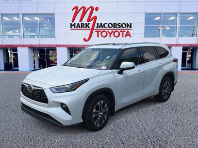 Used 2022 Toyota Highlander XLE