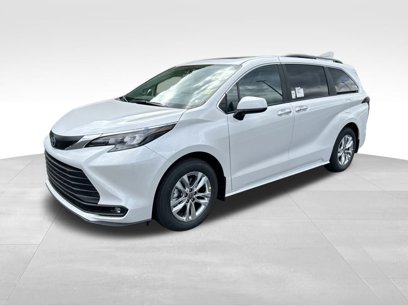 New 2025 Toyota Sienna XLE