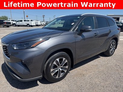 Used 2023 Toyota Highlander XLE
