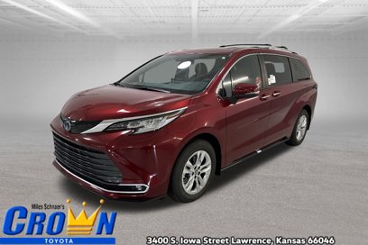 New 2025 Toyota Sienna Limited