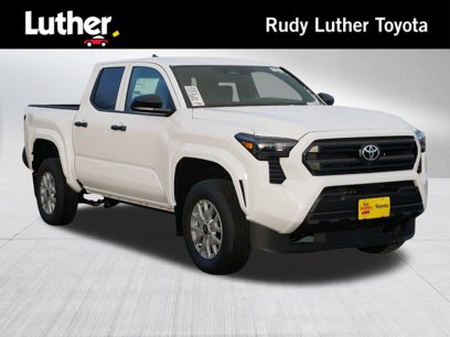 New 2024 Toyota Tacoma SR