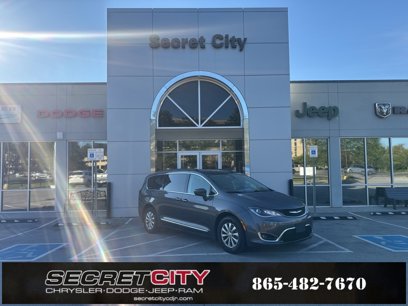 Used 2017 Chrysler Pacifica Touring-L