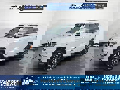 Used 2021 Jeep Grand Cherokee Limited w/ Premium Lighting Group
