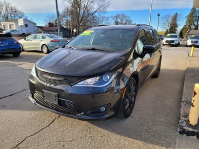 Used 2019 Chrysler Pacifica Touring-L Plus