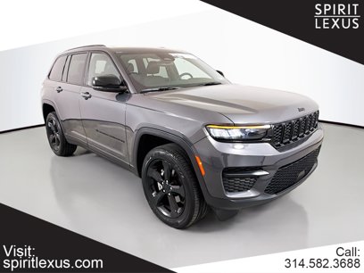 Used 2023 Jeep Grand Cherokee Altitude