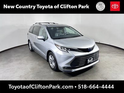Used 2022 Toyota Sienna Limited