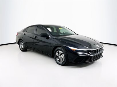 New 2025 Hyundai Elantra SE