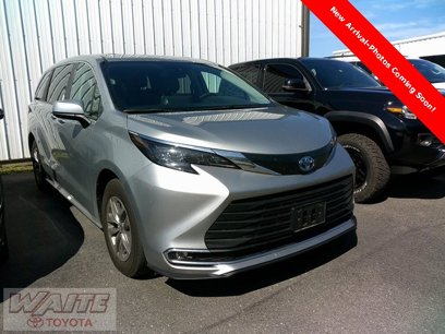 Used 2024 Toyota Sienna XLE